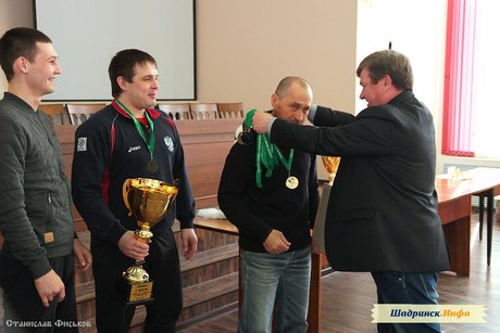 Награждение призёров городских турниров по мини-футболу сезона 2016-2017 г.