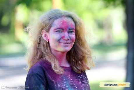 Всероссийский фестиваль красок и водных фонариков в Шадринске - 2018