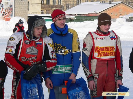 Финал Первенства России среди юниоров по мотогонкам на льду 2 день.