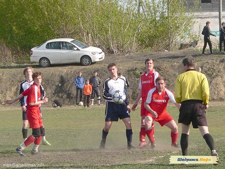 1 тур Чемпионата области по футболу 2011. Политех - Торпедо-Гонг