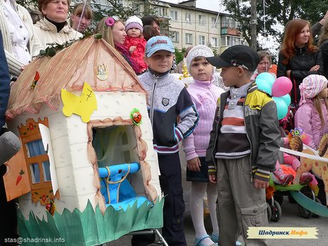 День города Шадринска — 2011 (4 часть — «Колясочный карнавал»)  