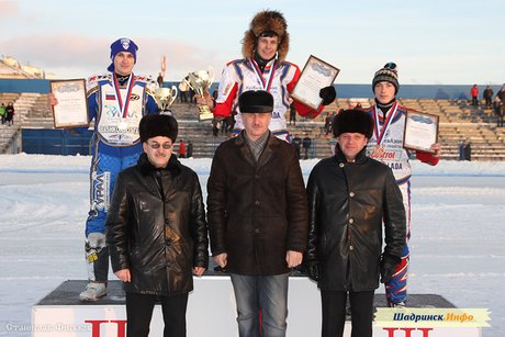 21.12.14 Полуфинал личного чемпионата Росси по мотогонкам на льду в Шадринске