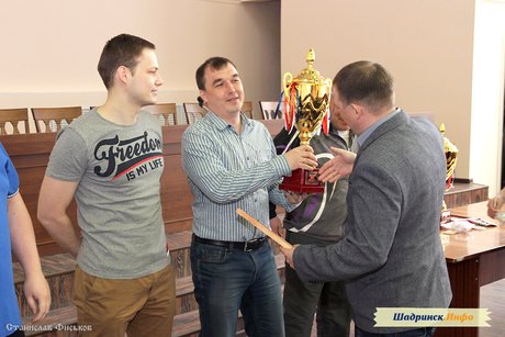 Награждение призёров городских турниров по мини-футболу сезона 2015-2016 г.