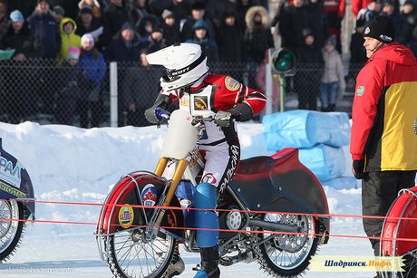 Финал Личного Первенства России среди юниоров по мотогонкам на льду 2013