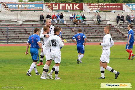6 тур Чемпионата Курганской области по футболу 2013 «Торпедо» - «Зведы Динамо»