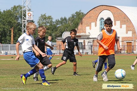 Детский футбольный турнир в честь 70-летия команды «Торпедо» (Шадринск)