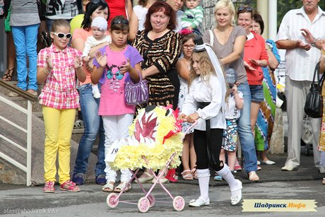 День г.Шадринска 2013 (1 часть. Колясочный карнавал)