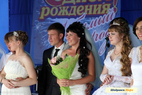 День г.Шадринска 2013 (4 часть. Ратники, парад невест)