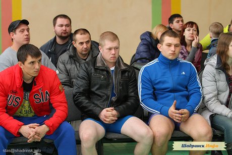 Открытый чемпионат г. Шадринска по жиму штанги лежа - 2013