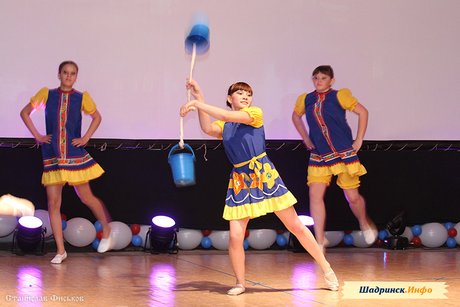 15лет цирковому коллективу «Чародеи»