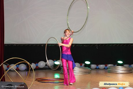 15лет цирковому коллективу «Чародеи»